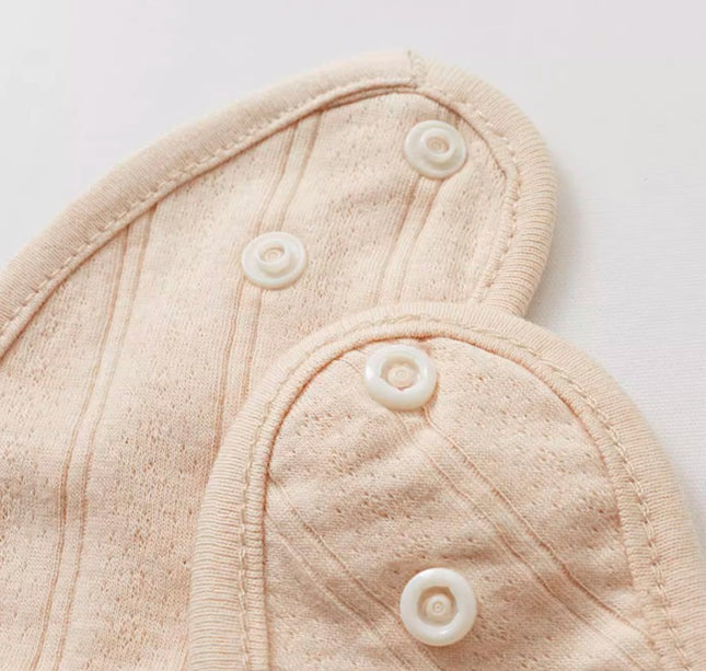 Infant Triangle Bib with Absorbent and Adjustable Design - Natural Baby Clothing丨Pure, organic, dye-free care, cozy and gentle for babies