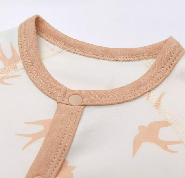 Front-Opening Snap Button Triangle Romper for Babies with Adjustable Fit for All Seasons - Natural Baby Clothing丨Pure, organic, dye-free care, cozy and gentle for babies