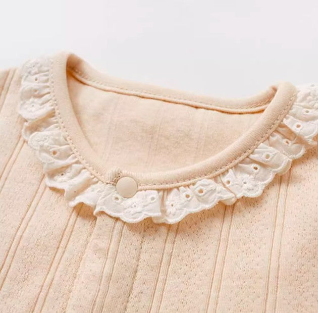 Baby Frilled Round-Neck Snap Onesie for Comfort and Style - Natural Baby Clothing丨Pure, organic, dye-free care, cozy and gentle for babies