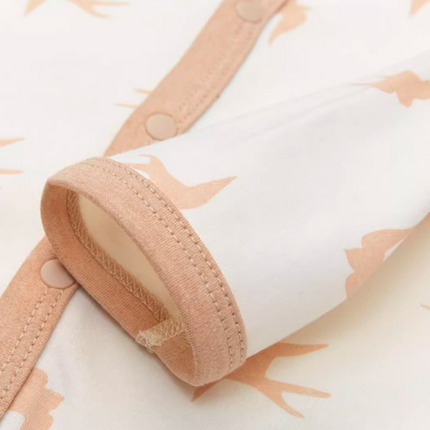 Front-Opening Snap Button Triangle Romper for Babies with Adjustable Fit for All Seasons - Natural Baby Clothing丨Pure, organic, dye-free care, cozy and gentle for babies