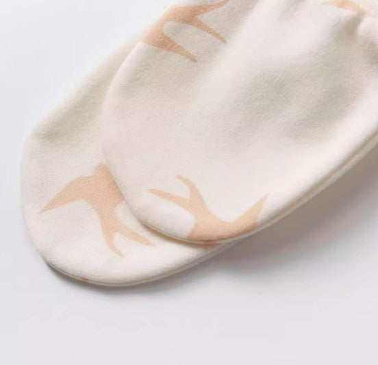 Newborn Mittens and Booties Set for Scratch Prevention and Warmth - Natural Baby Clothing丨Pure, organic, dye-free care, cozy and gentle for babies