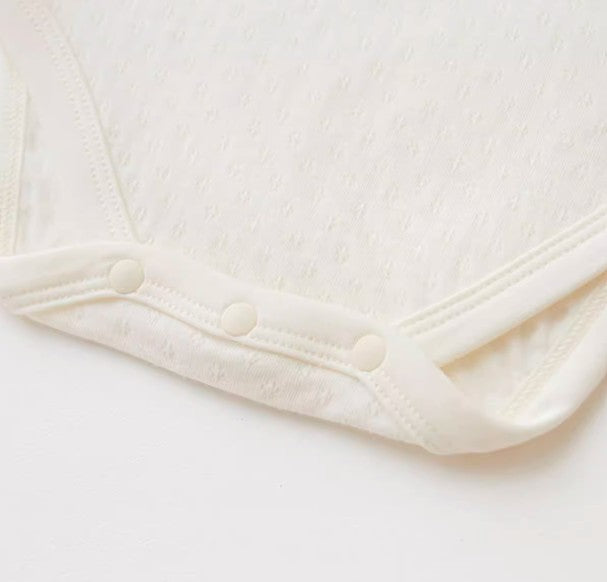 Shoulder Snap Long-Sleeved Triangle Romper for Babies - Natural Baby Clothing丨Pure, organic, dye-free care, cozy and gentle for babies