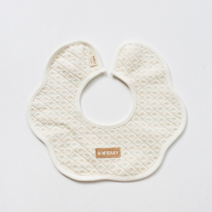 Heart Pattern Air Layer 360° Drool Bib - Natural Baby Clothing丨Pure, organic, dye-free care, cozy and gentle for babies